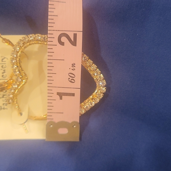 Half heart gold tone with sparkly design - Picture 2 of 2